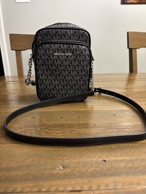 Michael Kors Jet Set Travel Medium North South Chain Crossbody Flight Bag